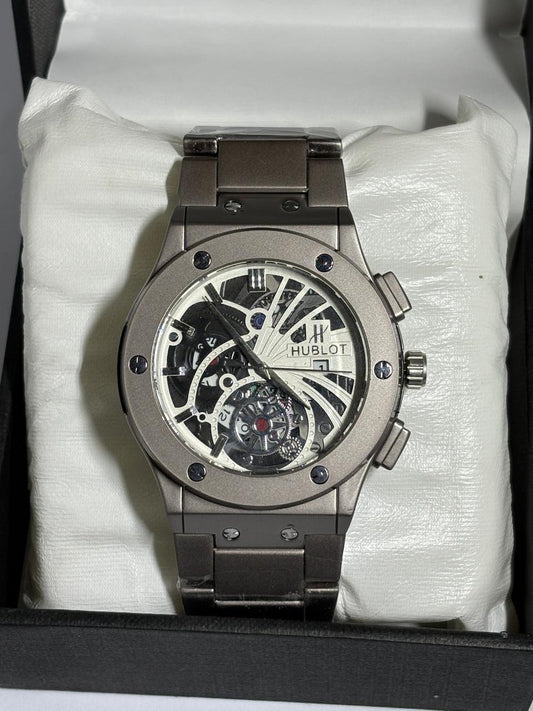 Hublot Watch⌚ : Heavyweight Stainless-Steel Luxury Timepiece. ⌚✨